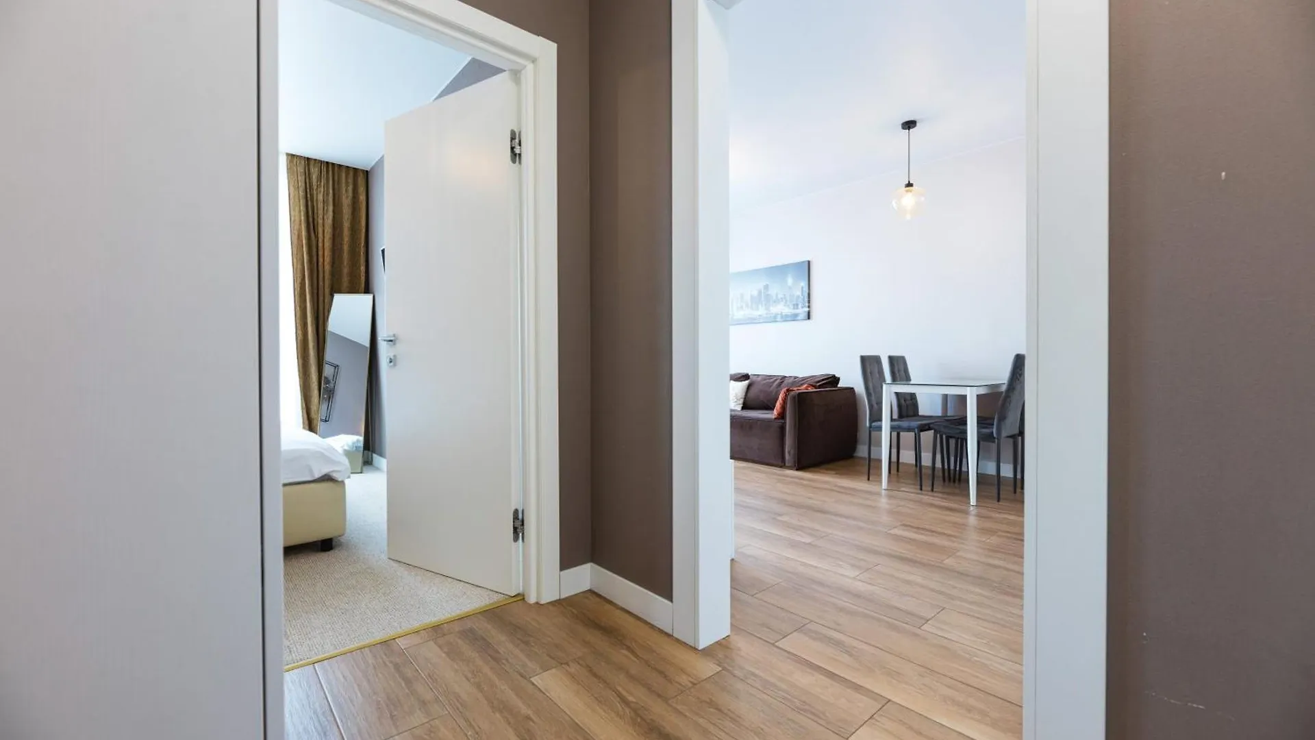 Nyvky Like Home - Файна Таун - Квартира 398 Kyiv Aparthotel