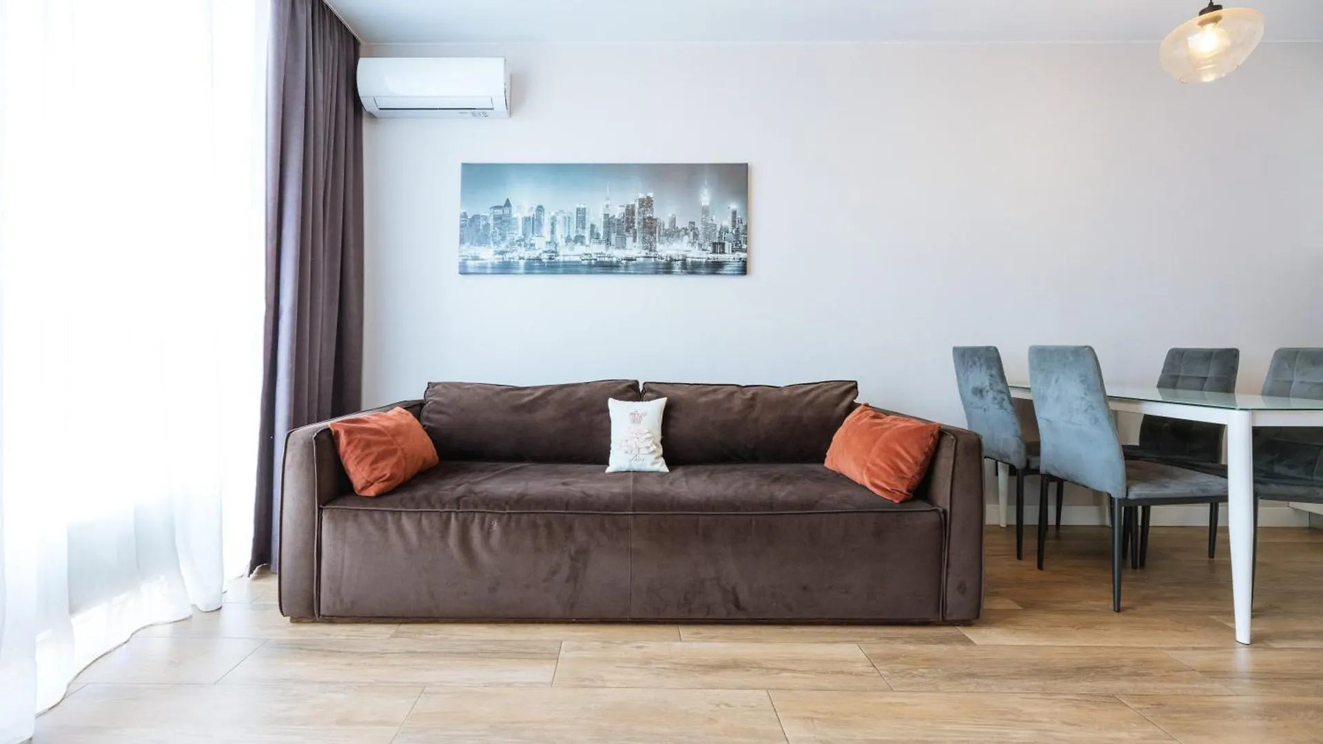 Aparthotel Nyvky Like Home - Файна Таун - Квартира 398 Kyiv Ukraine
