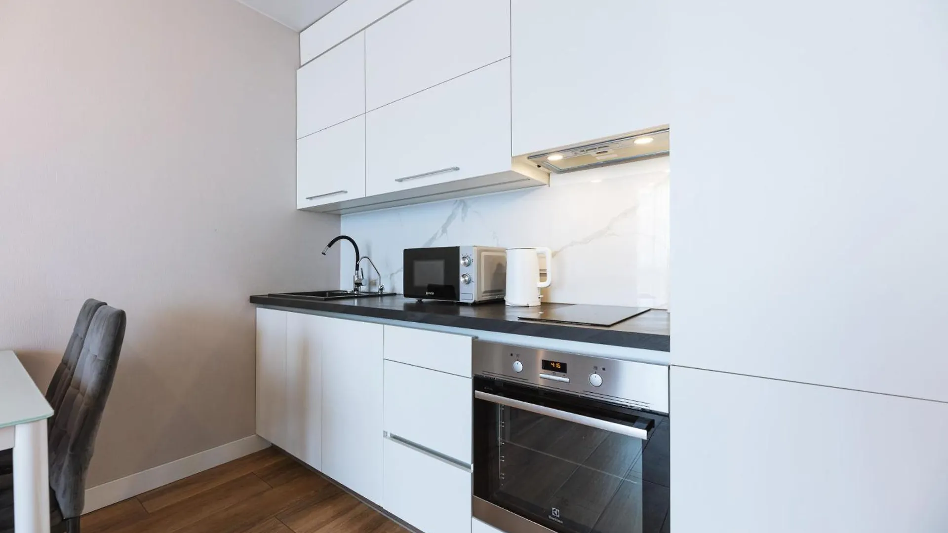 Aparthotel Nyvky Like Home - Файна Таун - Квартира 398 Kyiv